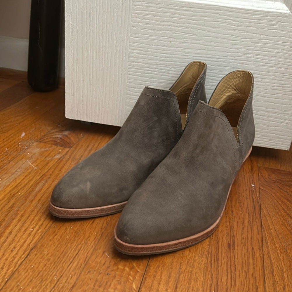 Nisolo Mia Everyday Ankle Bootie
